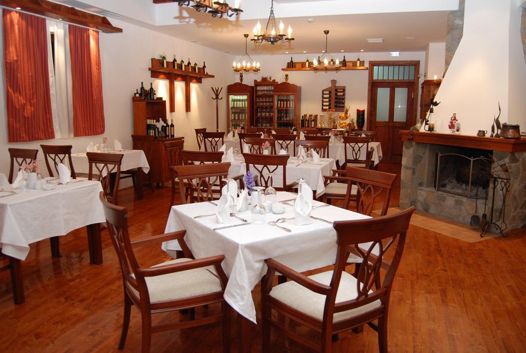דמיר קאפייה Popova Kula Hotel & Winery מראה חיצוני תמונה